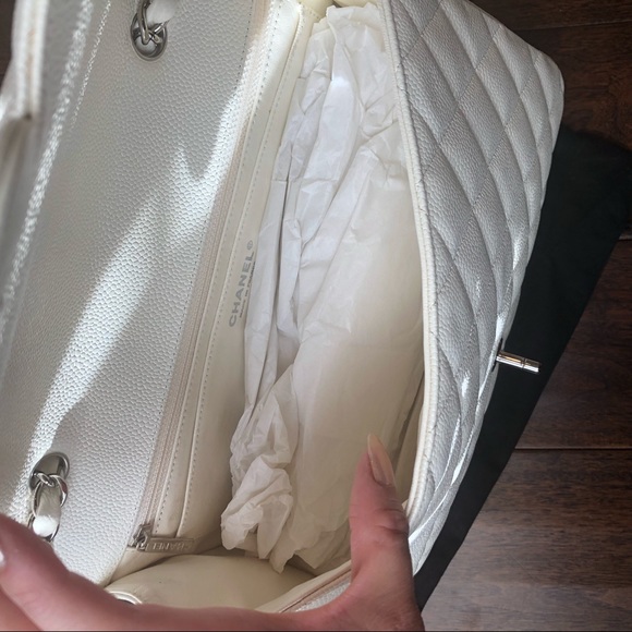 🌟SOLD🌟Authentic Classic Caviar Chanel Flap Bag - Picture 3 of 6